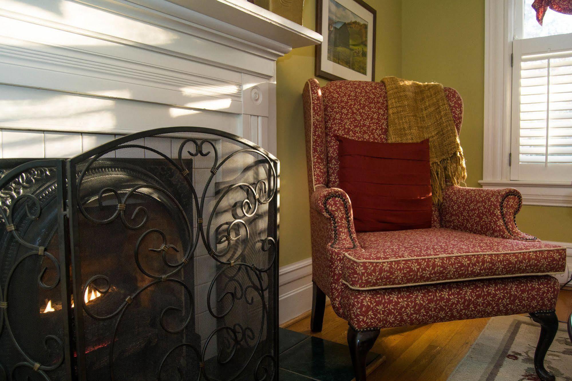Oak Hill On Love Lane Bed And Breakfast Inn Waynesville Exterior foto