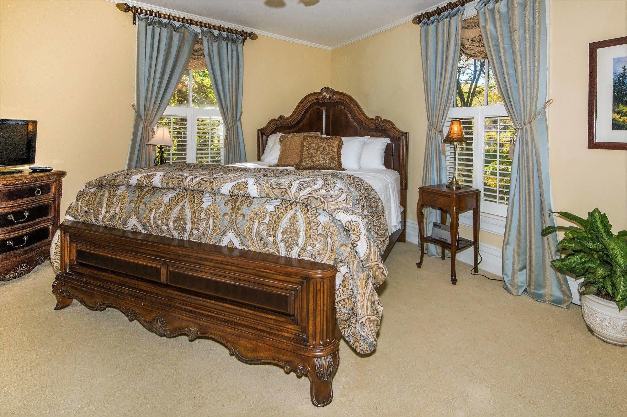 Oak Hill On Love Lane Bed And Breakfast Inn Waynesville Exterior foto