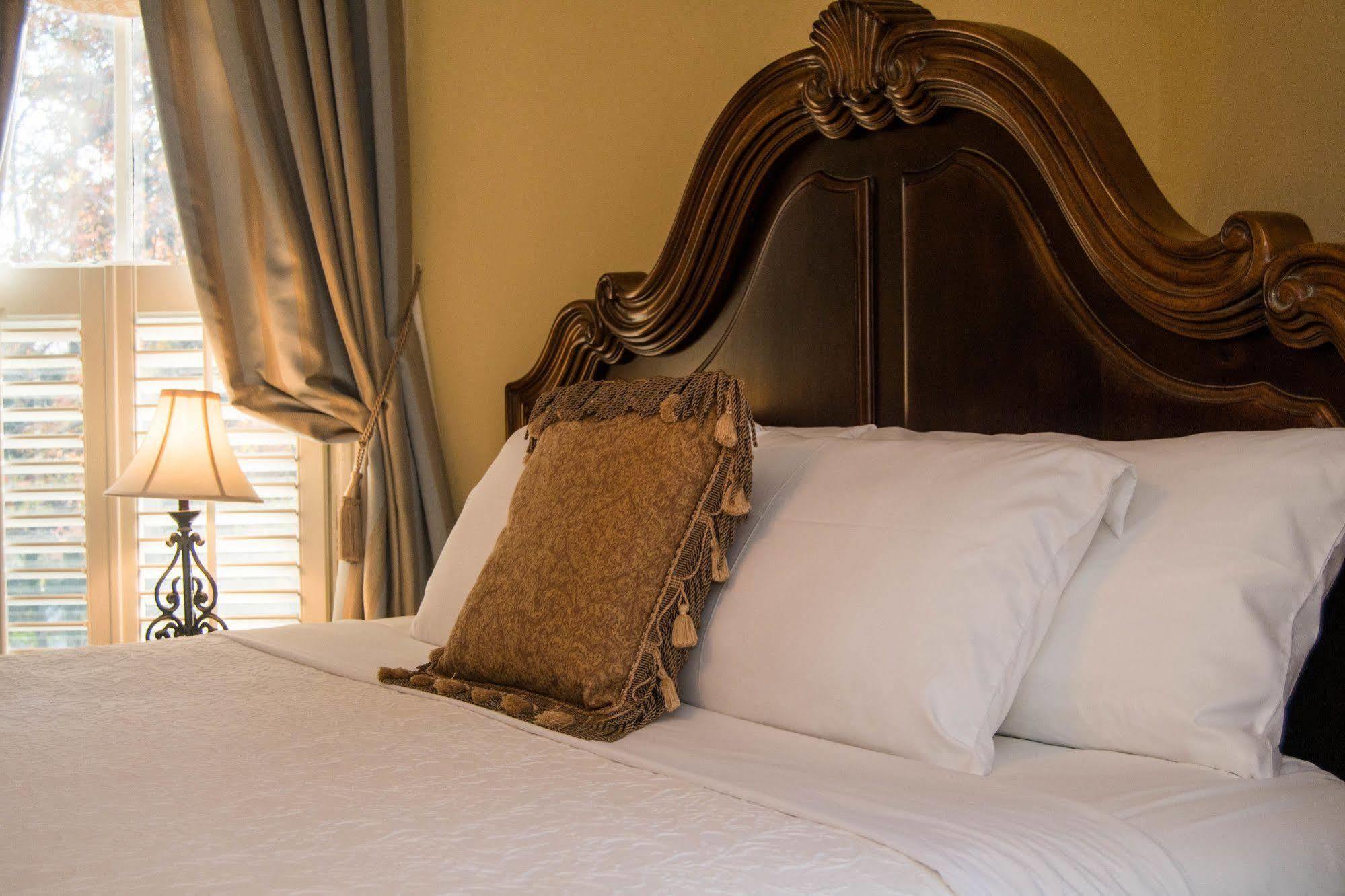 Oak Hill On Love Lane Bed And Breakfast Inn Waynesville Exterior foto